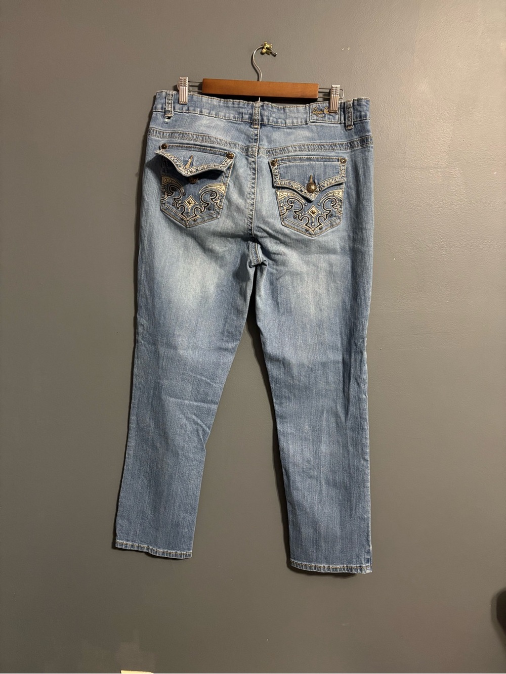 Royal premium 2000s embroidered embellished pocket light wash jeans size 16